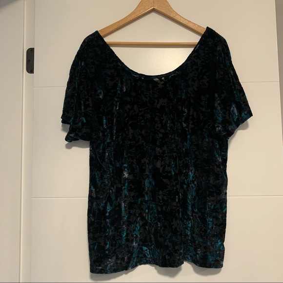 Velvet Camo Print Tee Shirt - Picture 1 of 14